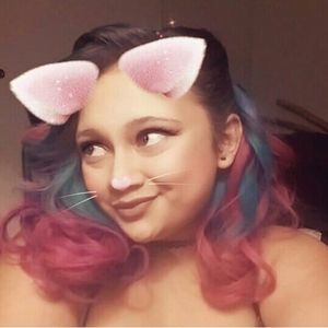 Meet your Posher, Kayla